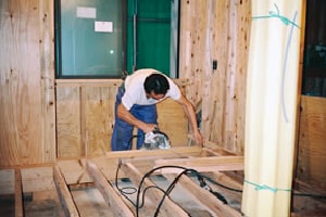 No.34 内部木工事と根太工事