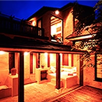 一本の木を囲んで住まう｜西荻の家